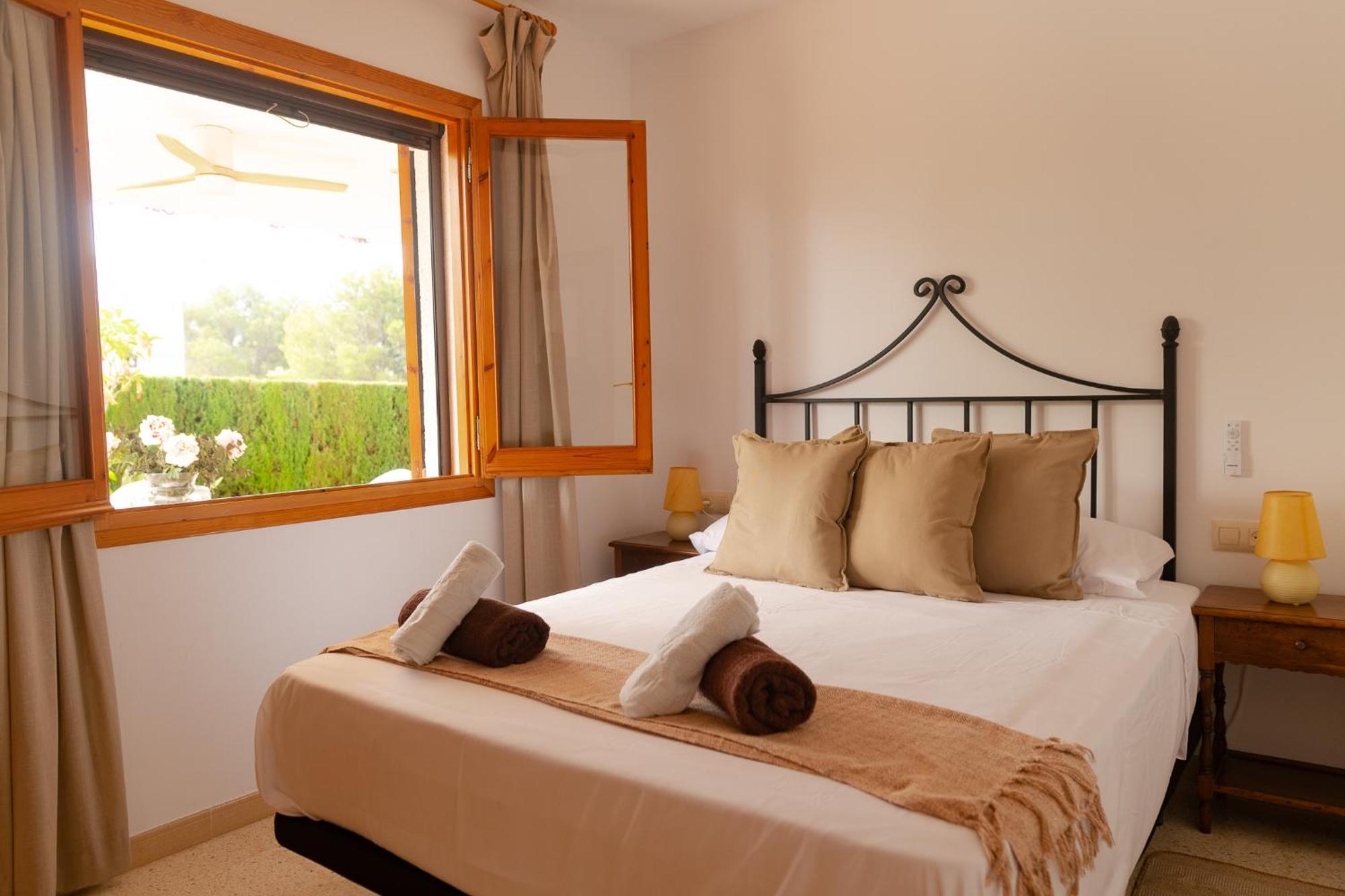 Exclusiva Villa Con Piscina Calafat Ngoại thất bức ảnh